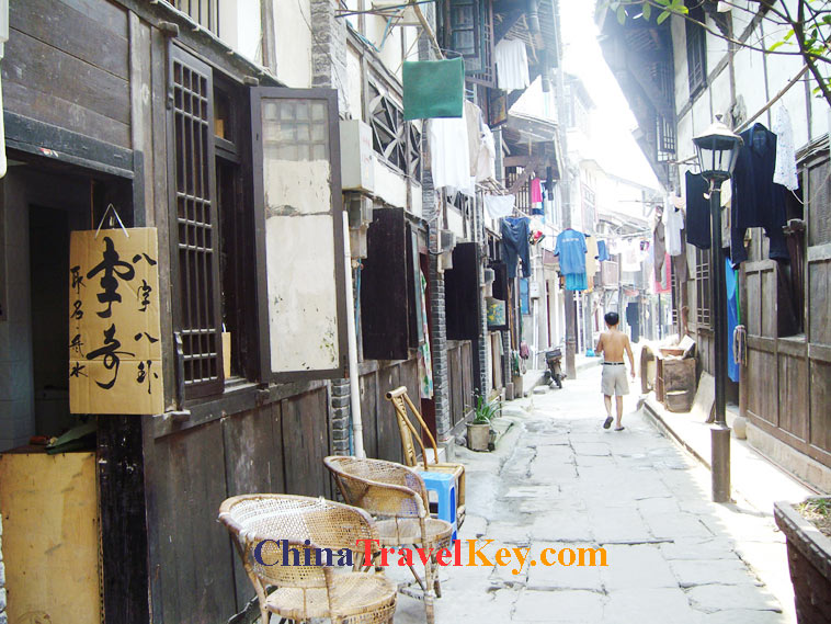 photo of chongqing ciqikou ancient town