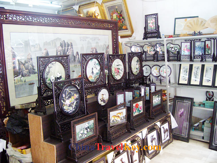 photo of chongqing ciqikou ancient town