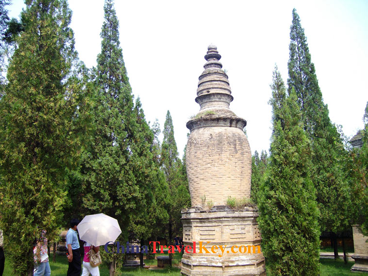 photo of dengfeng pagoda forest shanlin temple