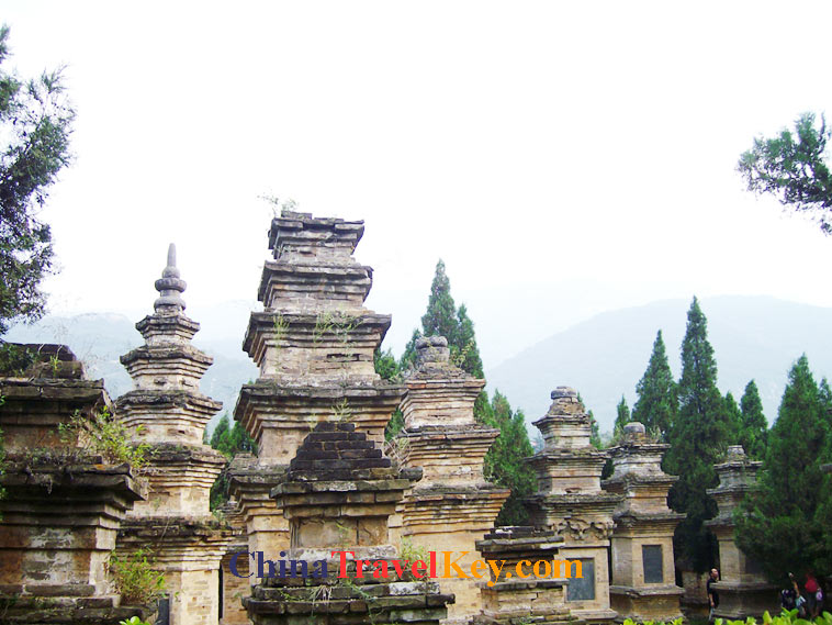 photo of dengfeng pagoda forest shanlin temple