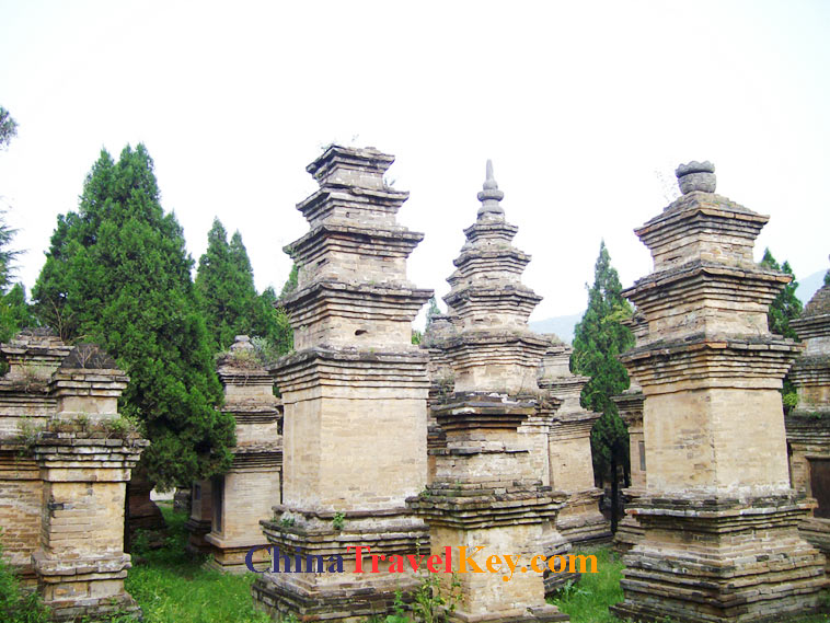 photo of dengfeng pagoda forest shanlin temple