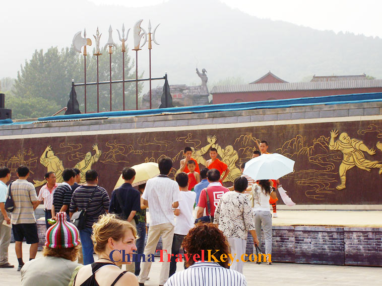 dengfeng shaolin kongfu show
