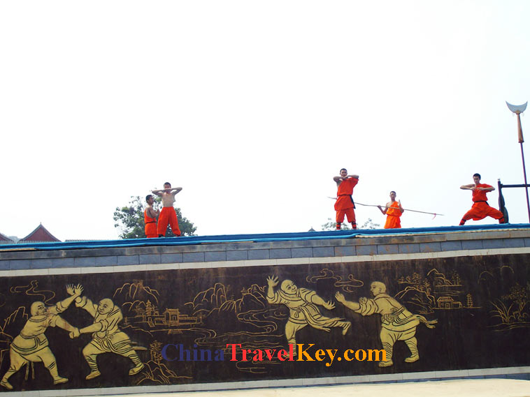 dengfeng shaolin kongfu show