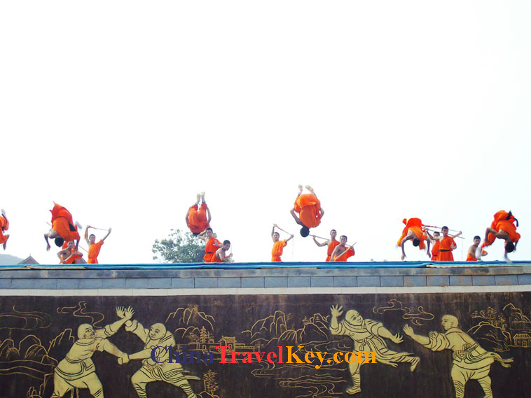 dengfeng shaolin kongfu show
