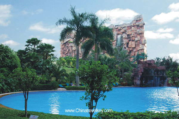 Swimming Pool of Crown Prince Hotel Dongguan 