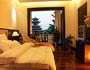 Guestroom of Merryland Resort Hotel Guilin