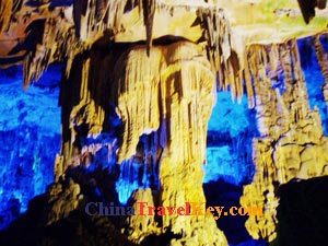 photo of Guilin Reed Flute Cave