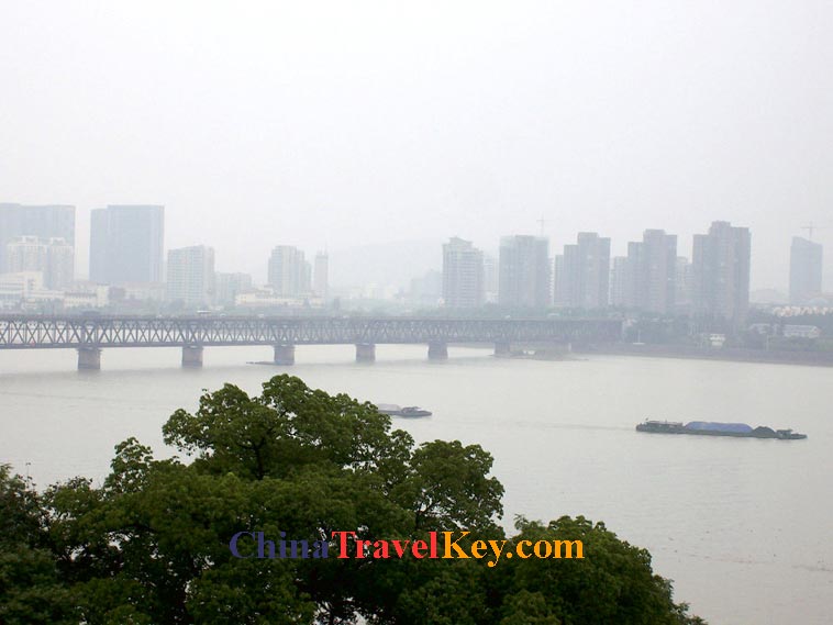 photo of hangzhou qiantang river