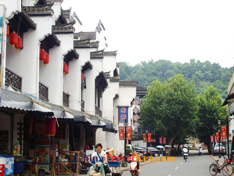 photo of huangshan tunxi street