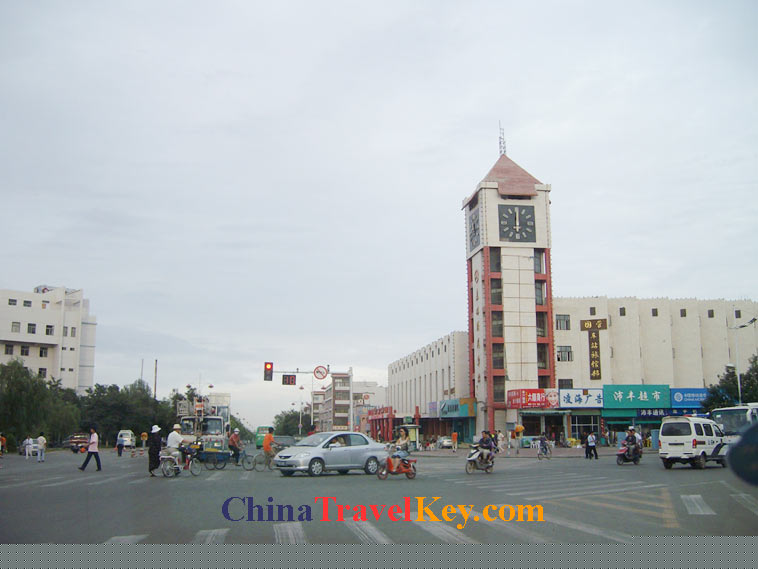photo of jiayuguan city street
