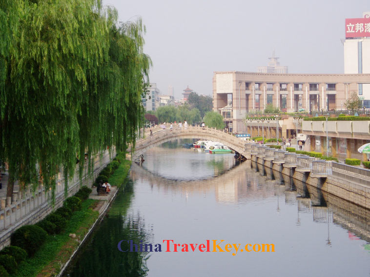 photo of jinan quancheng square