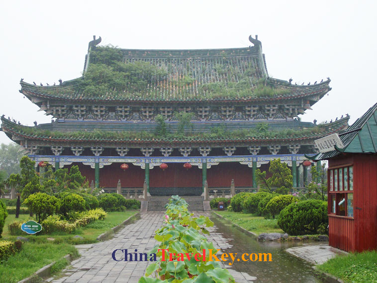 photo of kaifeng iron pagoda park