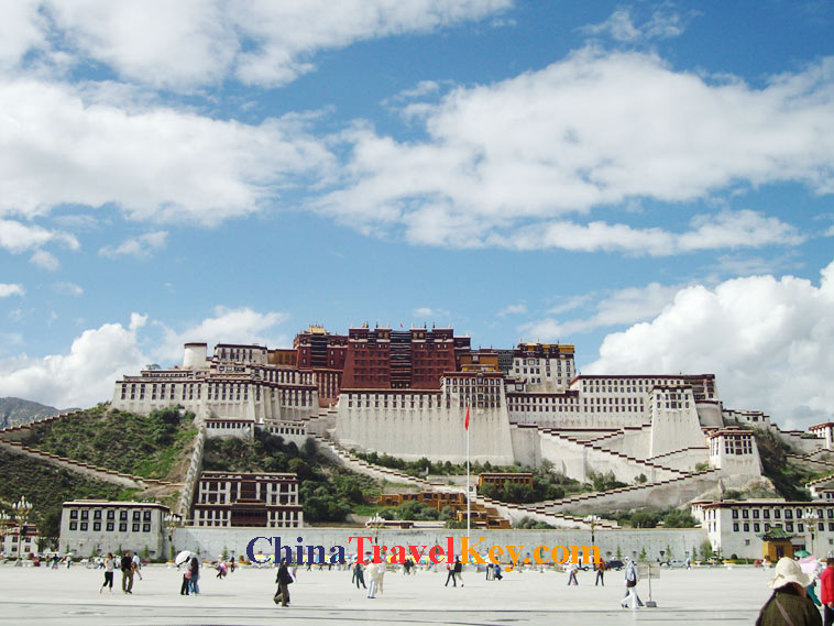 photo of lhasa potala palace 