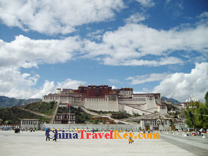 photo of lhasa potala palace