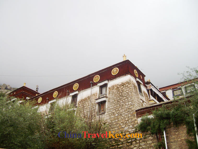 photo of lhasa sera monastery