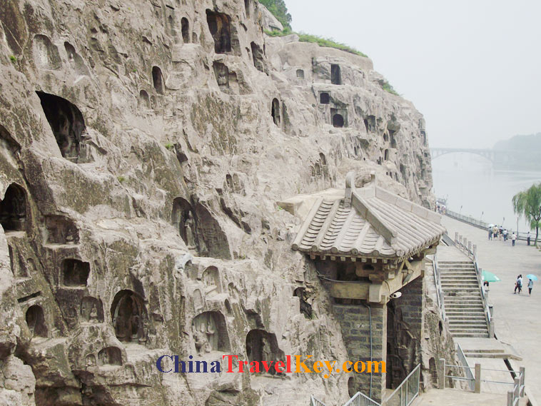 photo of luoyang longmen grotto