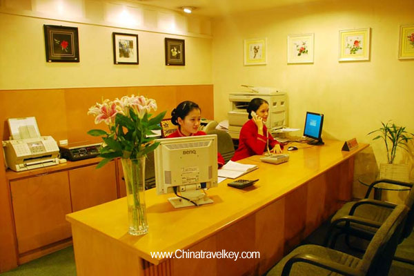 Business Center of Gloria Plaza Hotel Nanchang