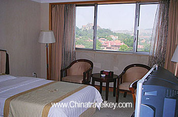 Guestroom of Donghai Hotel Qingdao
