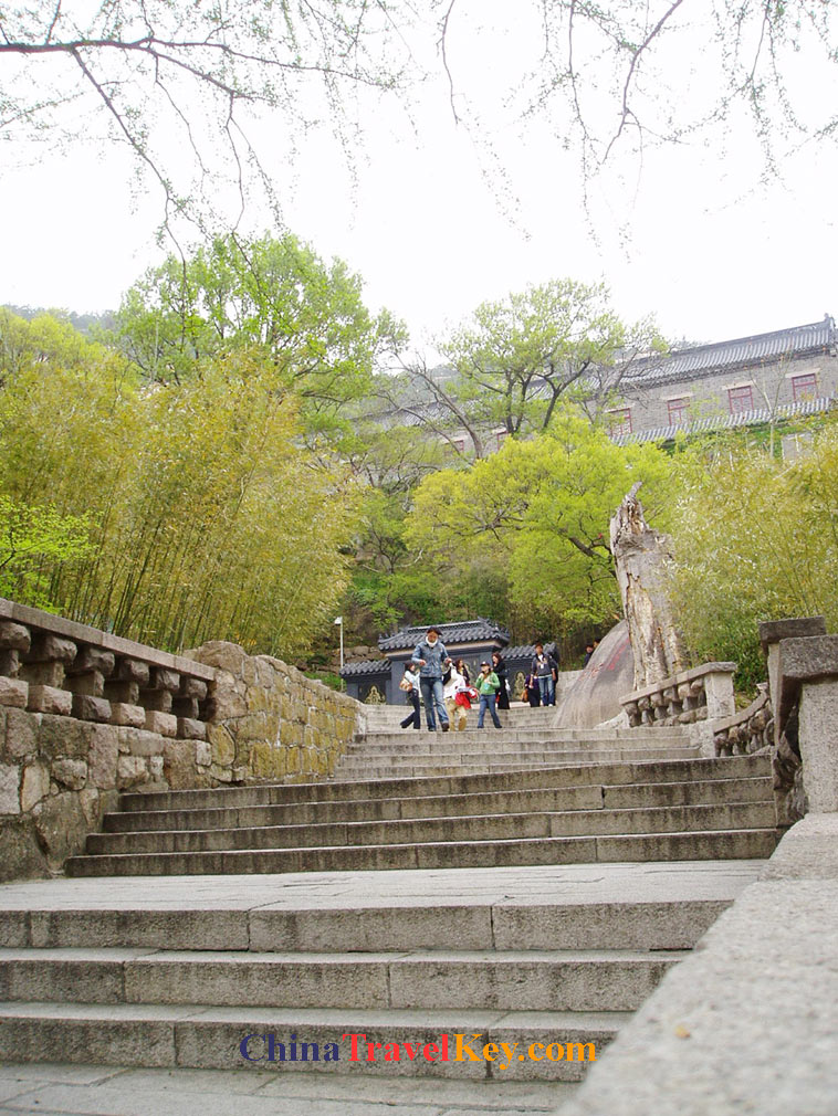 photo of huayan temple qingdao