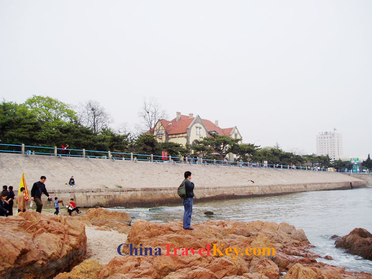 photo of qingdao beach
