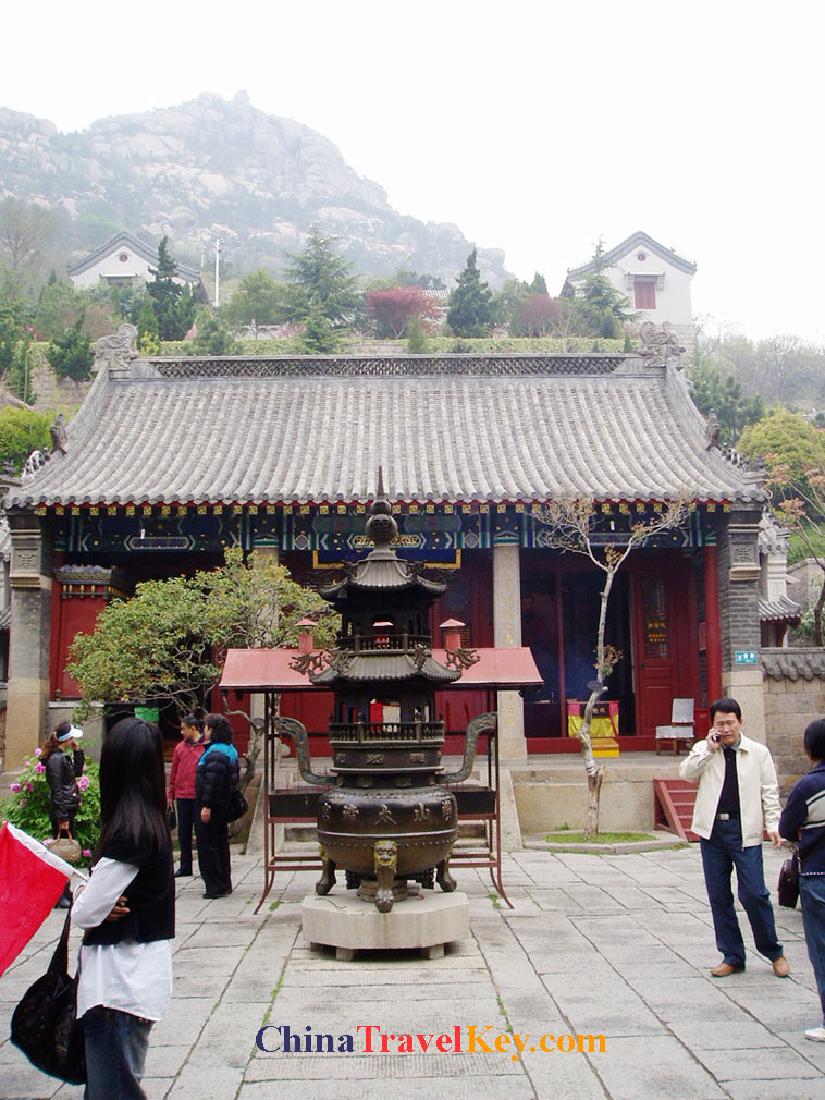 photo of qingdao taiqing palace