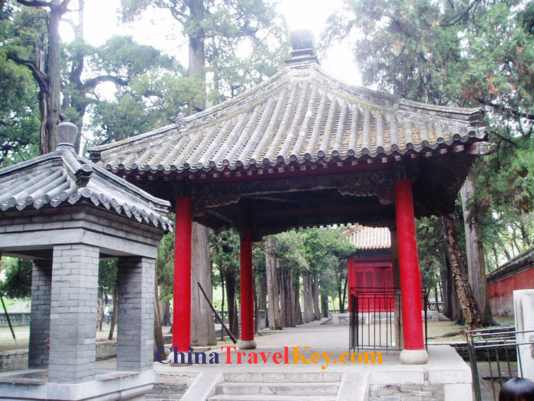 photo of qufu cemetery of confucius 