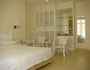 Guestroom of Golden Phoenix Seaview Hotel Sanya 
