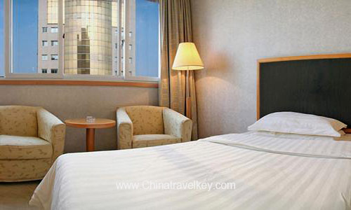 Guestroom of Eastern Airline Hotel Shanghai
