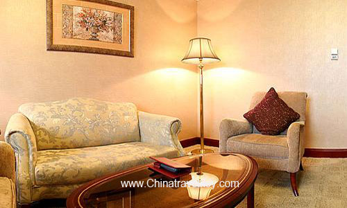 Guestroom of Ramada Plaza Shanghai