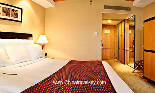 Guestroom of Renaissance Yangtze Hotel Shanghai 