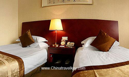 Guestroom of Yan'an Hotel Shanghai 