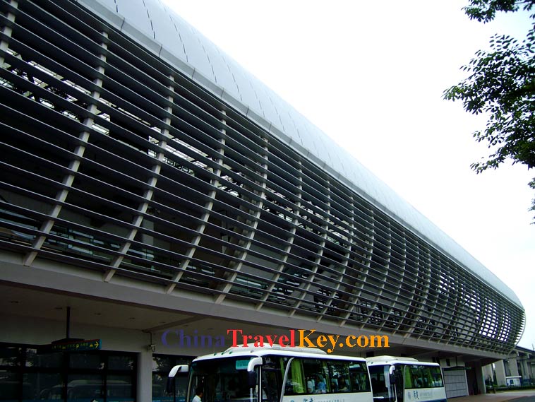 photo of shanghai magenetism aerotrain