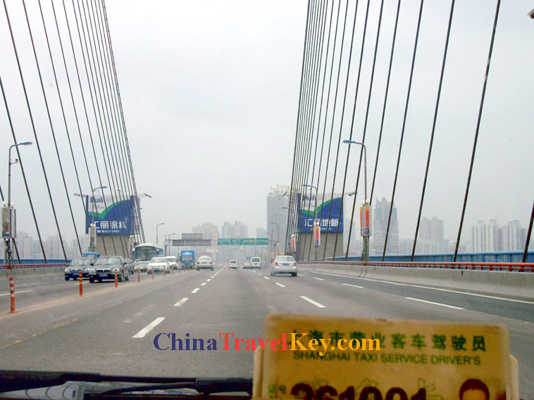 photo of shanghai nanpu bridge