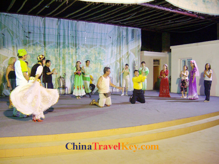 photo of turpan uigur performance