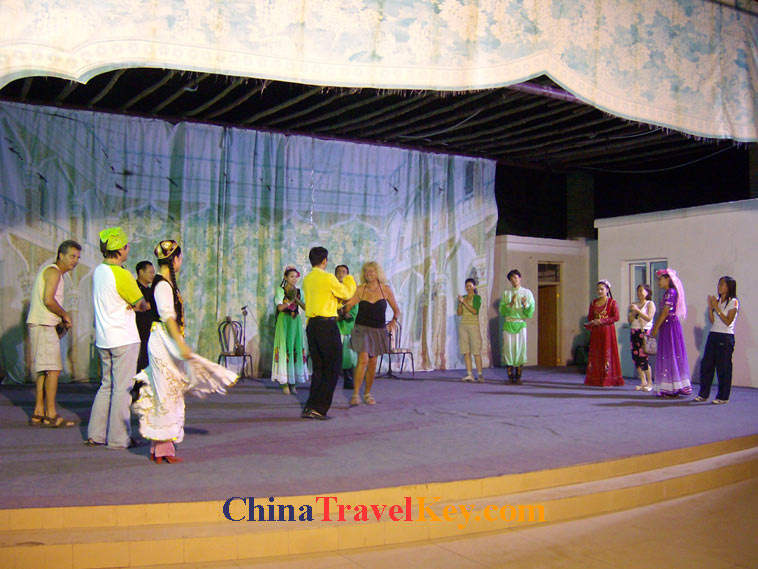 photo of turpan uigur performance