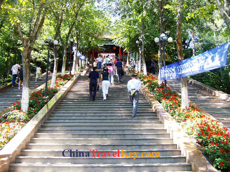 photo of urumchi red hill park