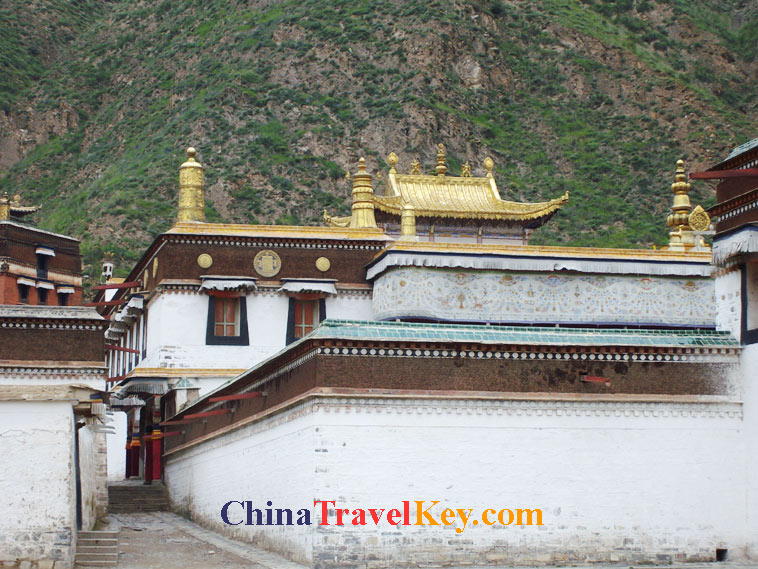 photo of labrang monastery