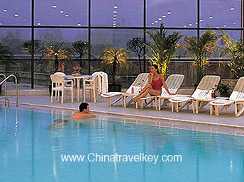 Pool of Shangri-La Golden Flower Hotel