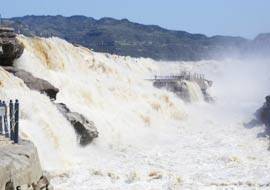 photo of Hukou Waterfall