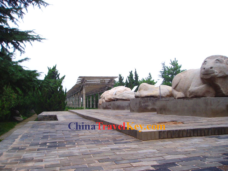 Maoling Tomb Photo(7th photo) 