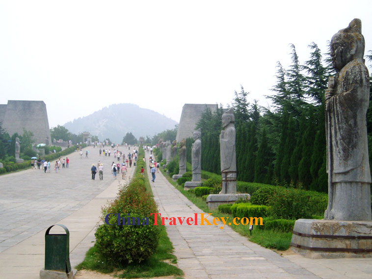 Qianling Tomb Photo(4th photo) 