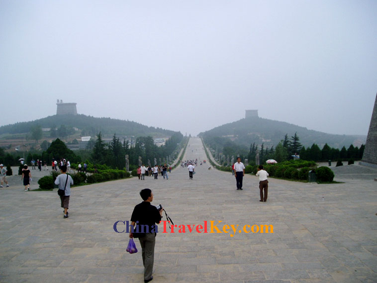 Qianling Tomb Photo(7th photo) 