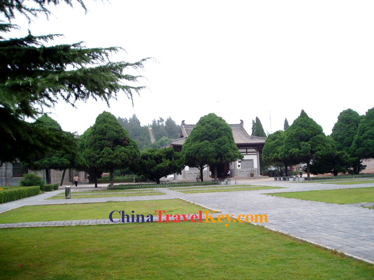 Yongtai Tomb (2nd photo)