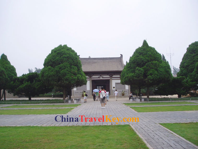 Yongtai Tomb (3th photo)