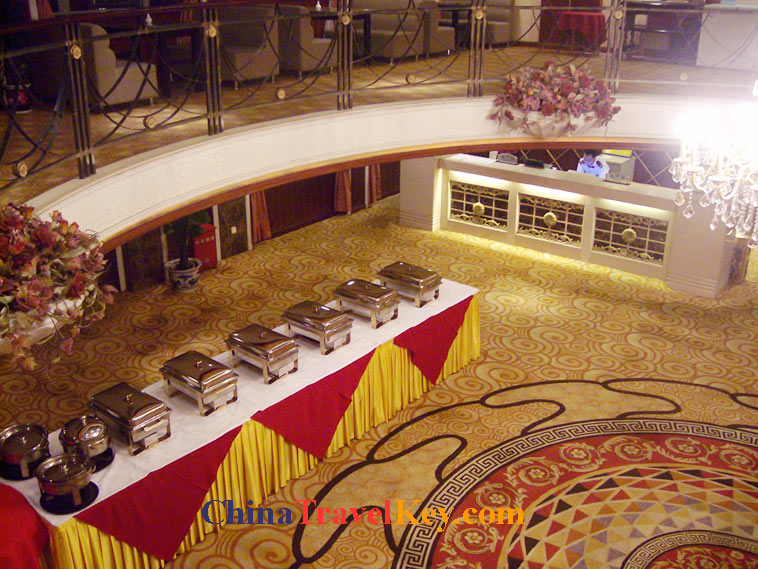 photo oriental king ship inside