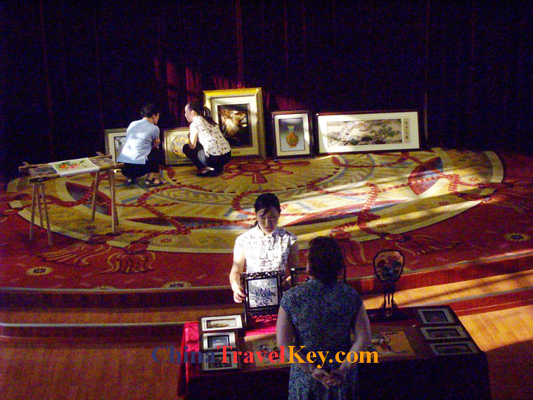 photo of oriental king ship performance