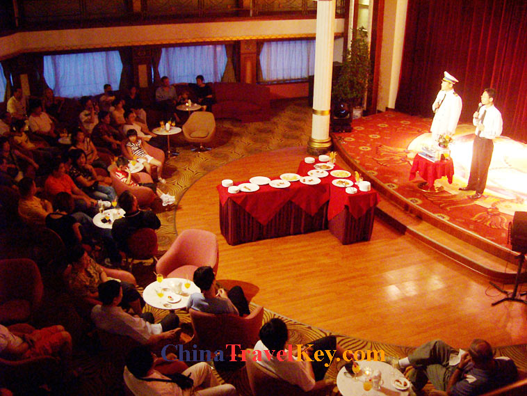 photo of oriental king ship performance