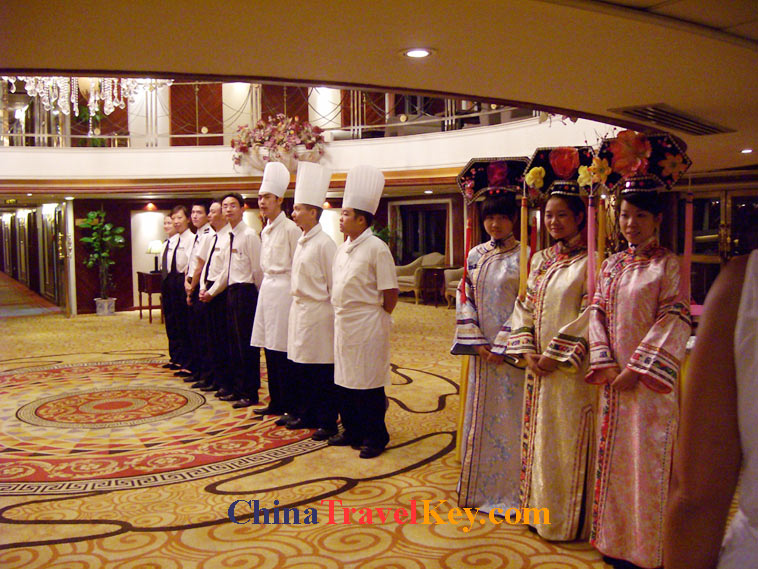 photo of oriental king ship performance