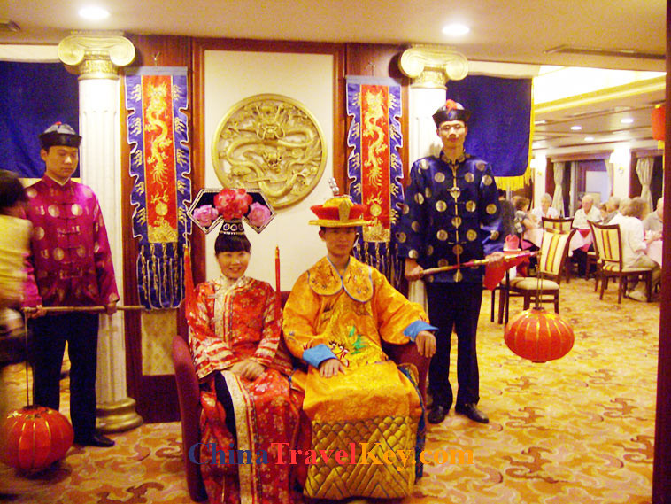 photo of oriental king ship performance