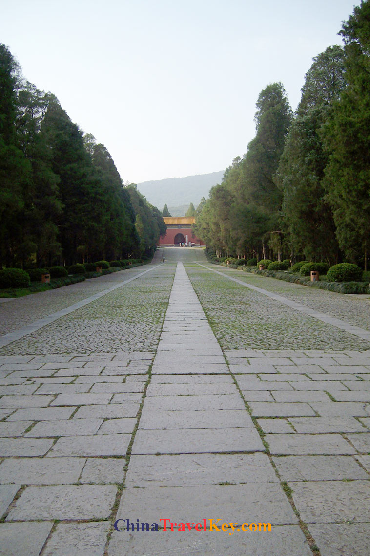 photo of nanjing ming tomb